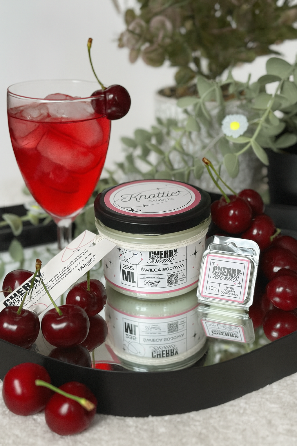 Cherry Bomb - świeca sojowa